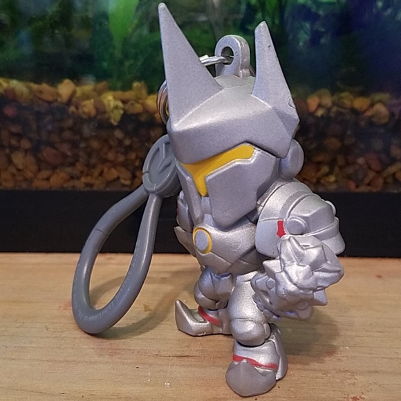 Overwatch Key Chain - Picture 3 of 3
